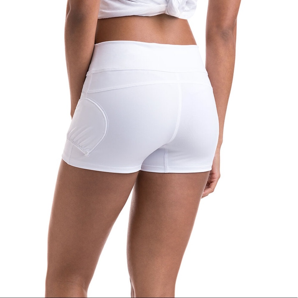 Tennis Shorts 🤍 White Size Small LIKE NEW VINEYARD VINES